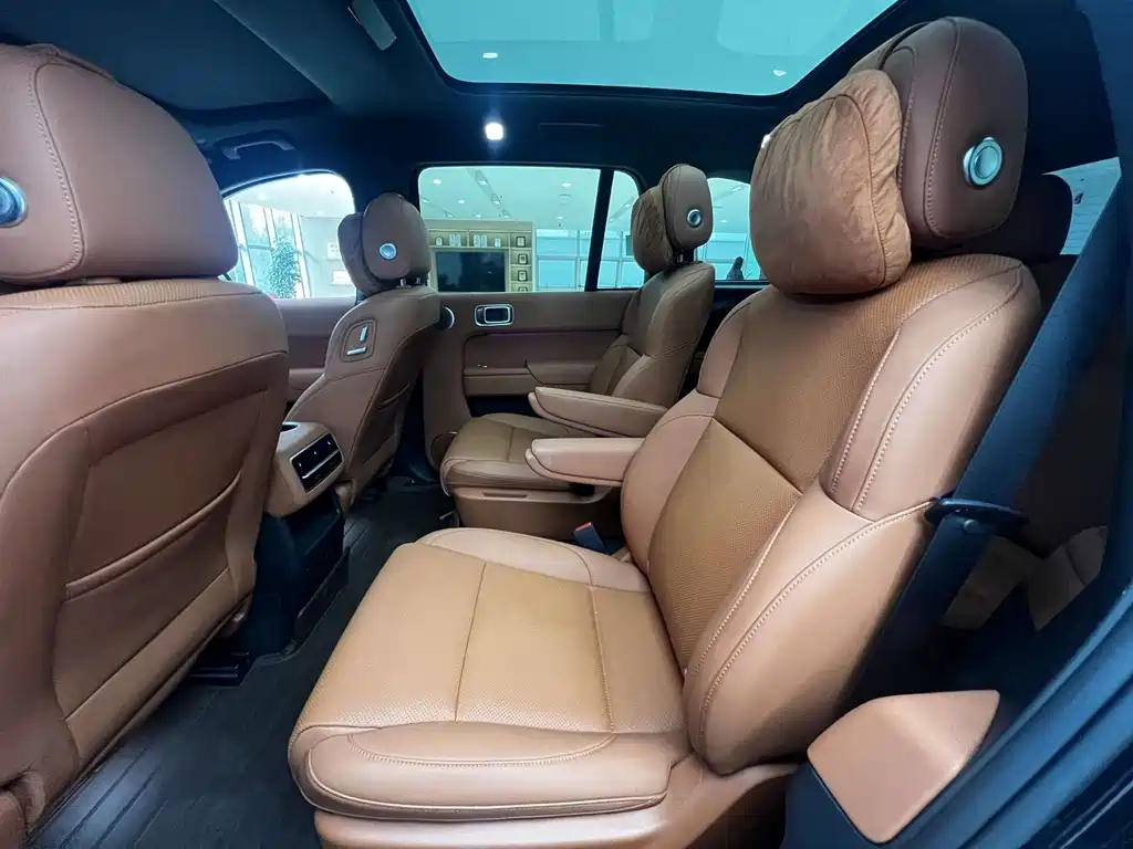 Li Auto Li L8 — миниатюра 10
