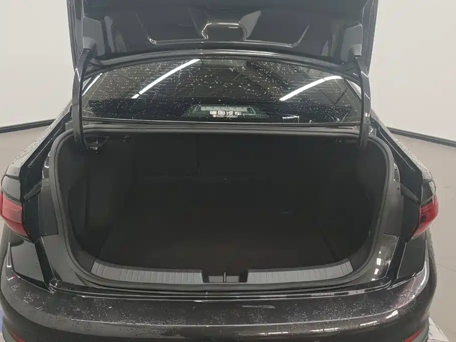 Volkswagen Sagitar — миниатюра 4