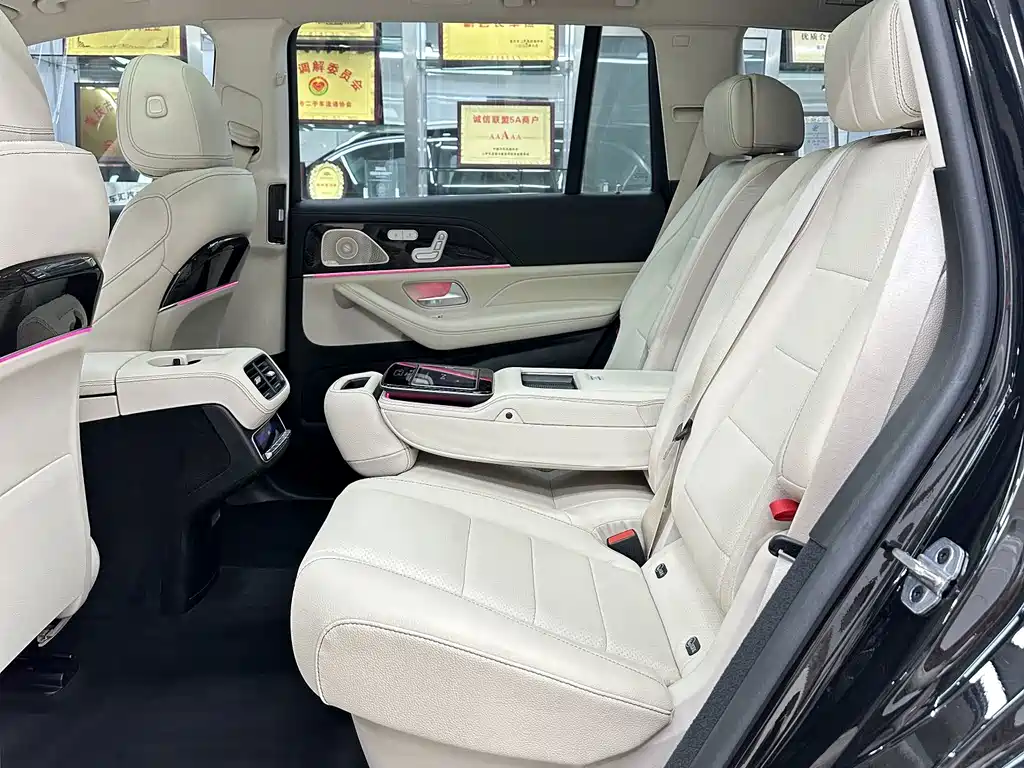 Mercedes-Benz GLS — миниатюра 12