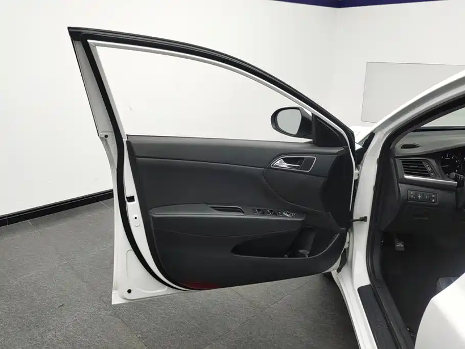 Hyundai Mistra — миниатюра 7