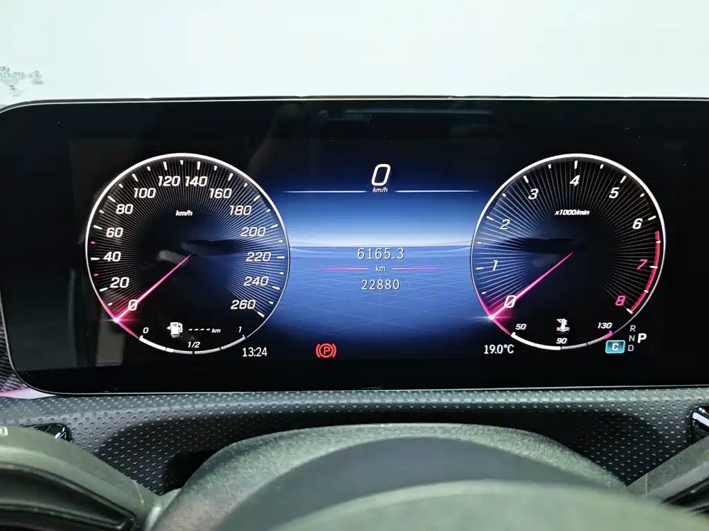 Mercedes-Benz A-Class 2023 — фото 8