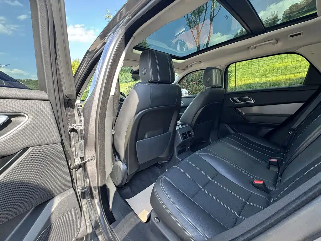 Land Rover Velar — миниатюра 9