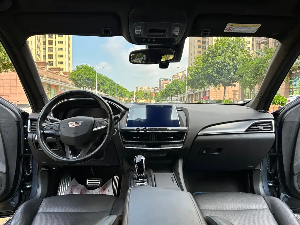 Cadillac CT5 — миниатюра 13