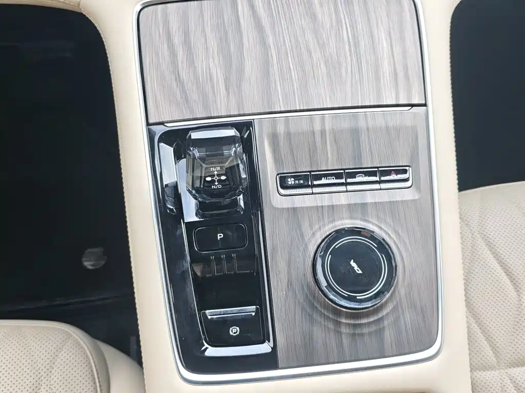 Geely Xingyue L — миниатюра 7