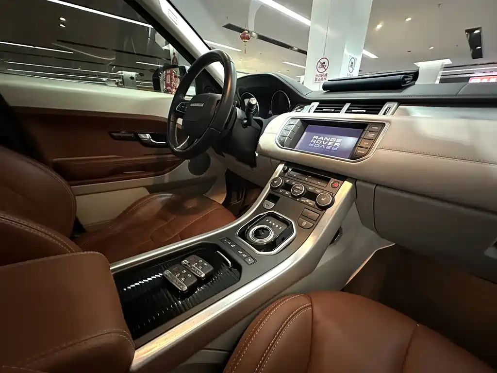 Land Rover Evoque (Import) — миниатюра 17