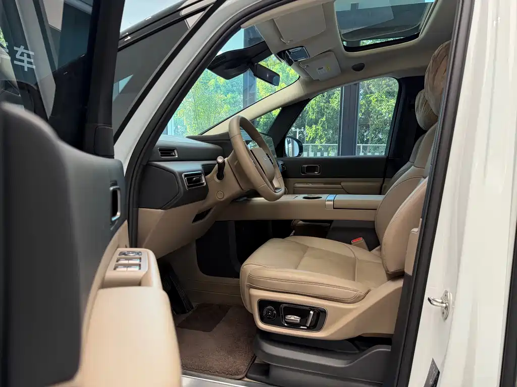 Li Auto Li MEGA — миниатюра 6
