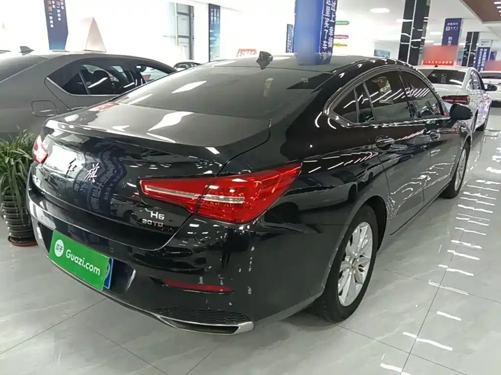 Hongqi Hongqi H5 — миниатюра 7