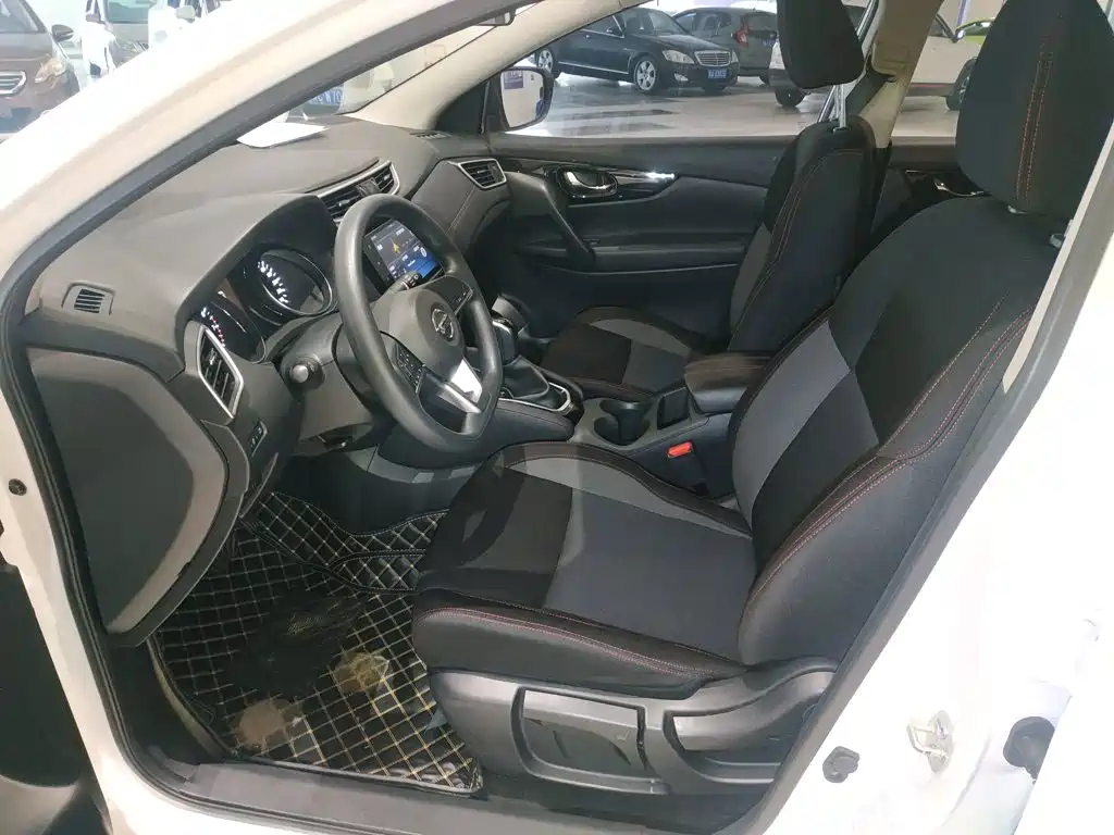 Nissan Qashqai — миниатюра 15