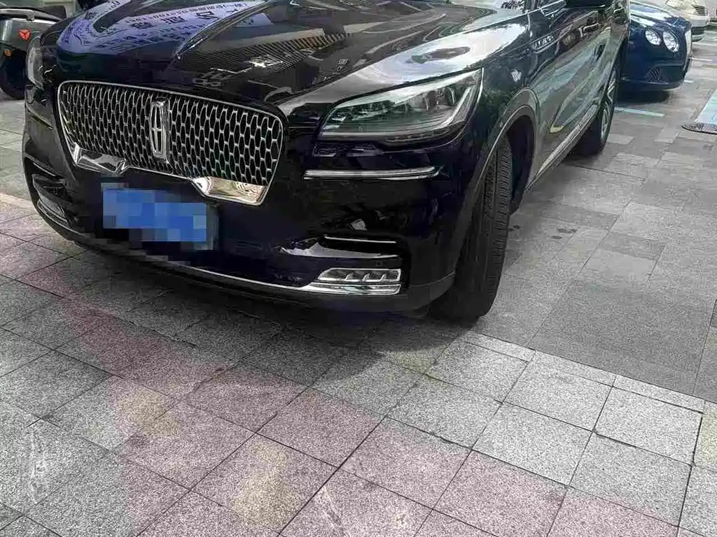 Lincoln Aviator