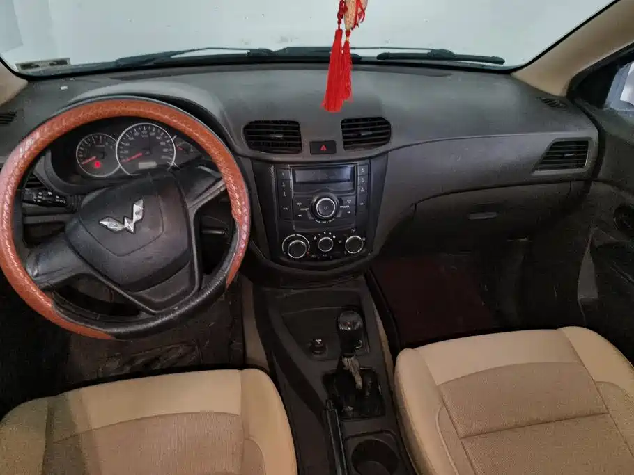 Wuling Hongguang — миниатюра 12