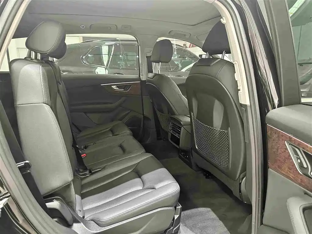 Audi Q7 — миниатюра 17
