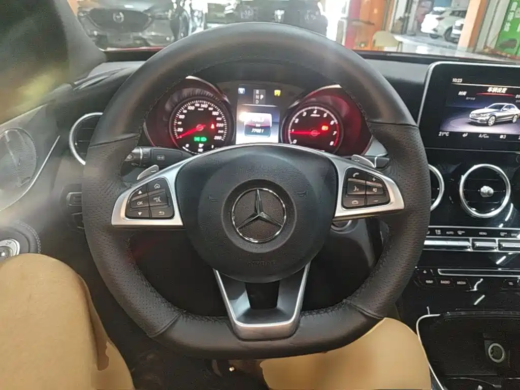 Mercedes-Benz C-Class — миниатюра 11