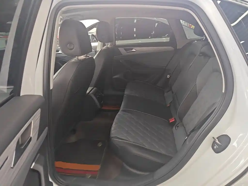 Volkswagen Sagitar — миниатюра 17