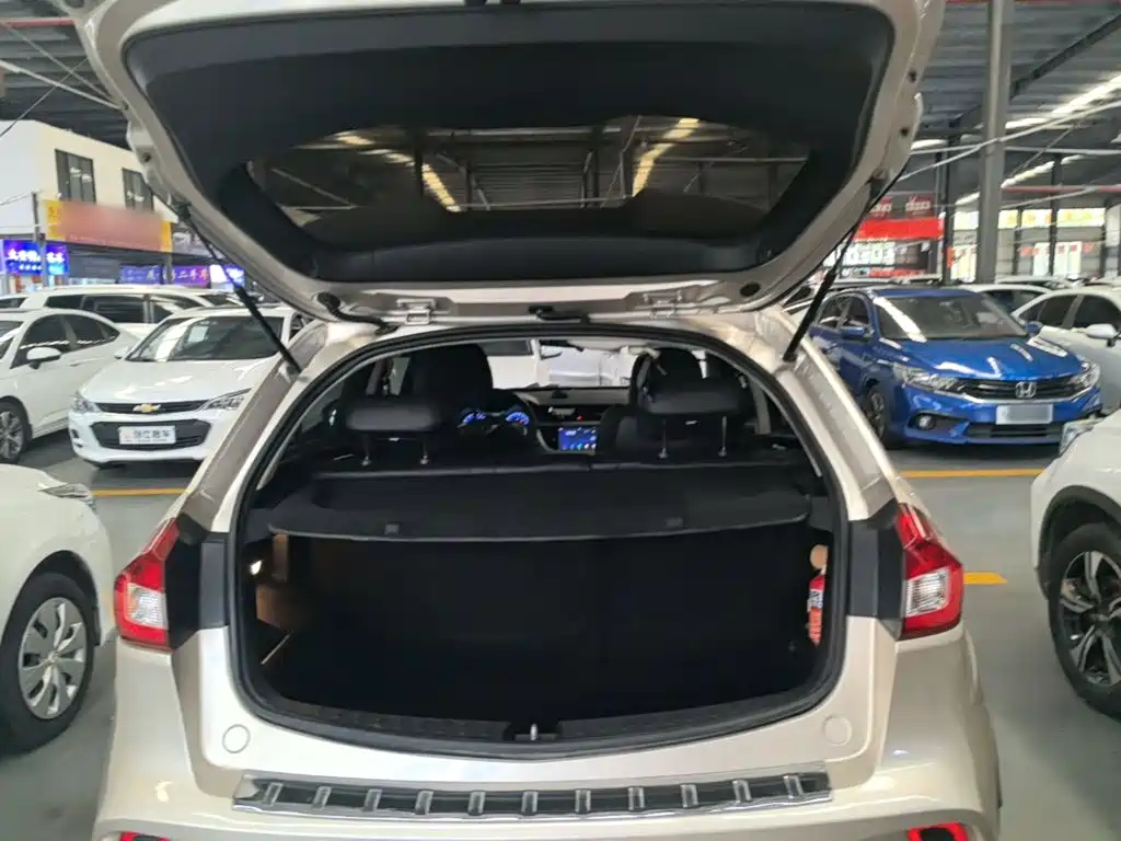 Geely Vision X3 — миниатюра 19