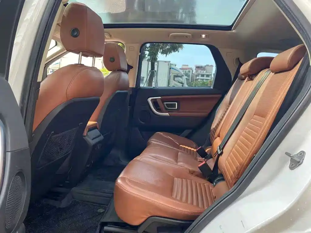Land Rover Discovery Sport — миниатюра 7