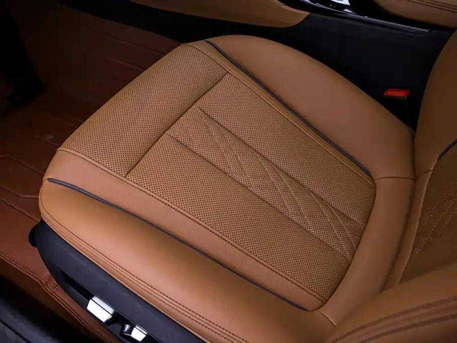 BMW 5 Series — миниатюра 16