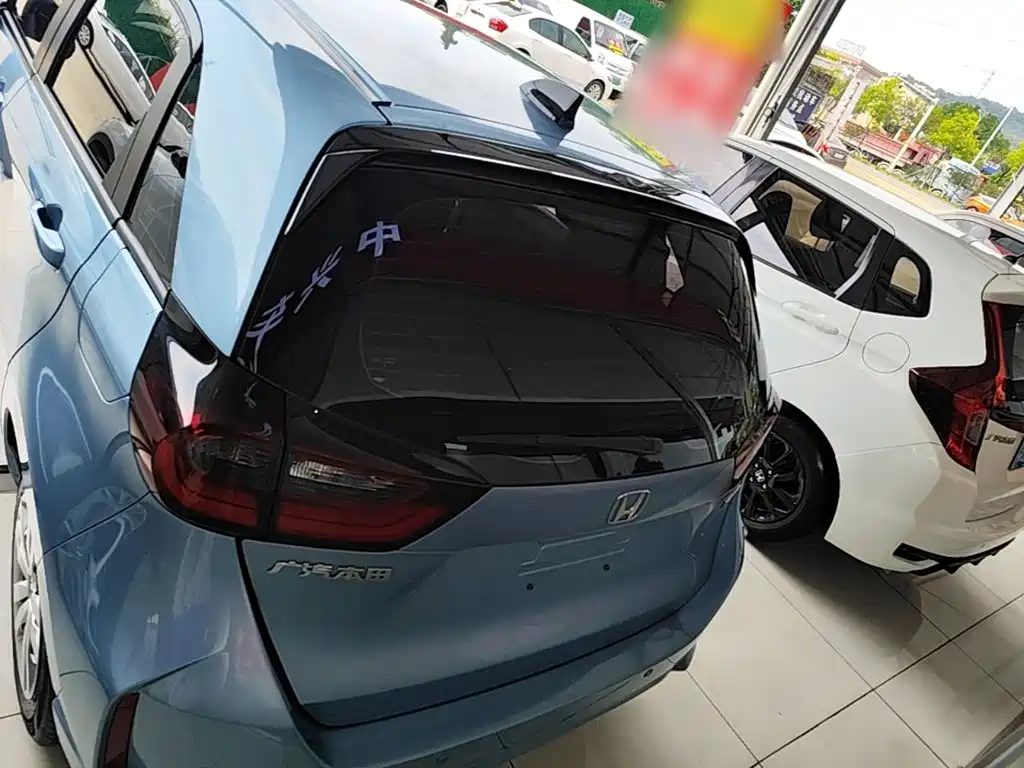 Honda Fit — миниатюра 6