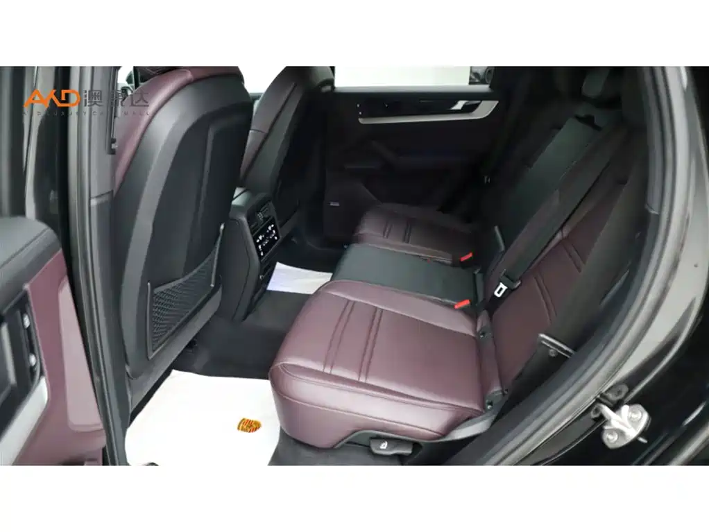 Porsche Cayenne — миниатюра 7