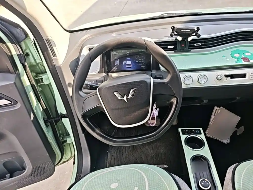 Wuling MINIEV — миниатюра 11