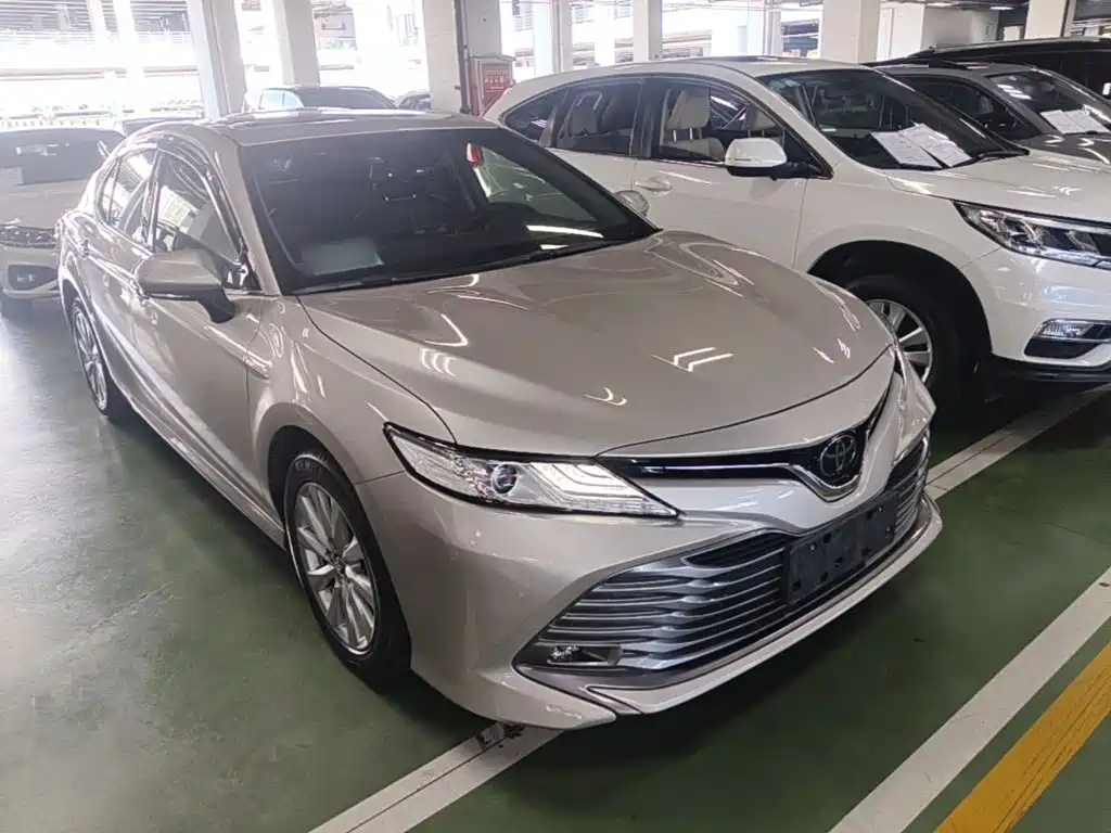 Toyota Camry — миниатюра 4