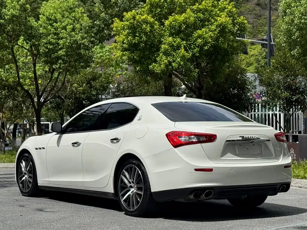 Maserati Ghibli — миниатюра 3
