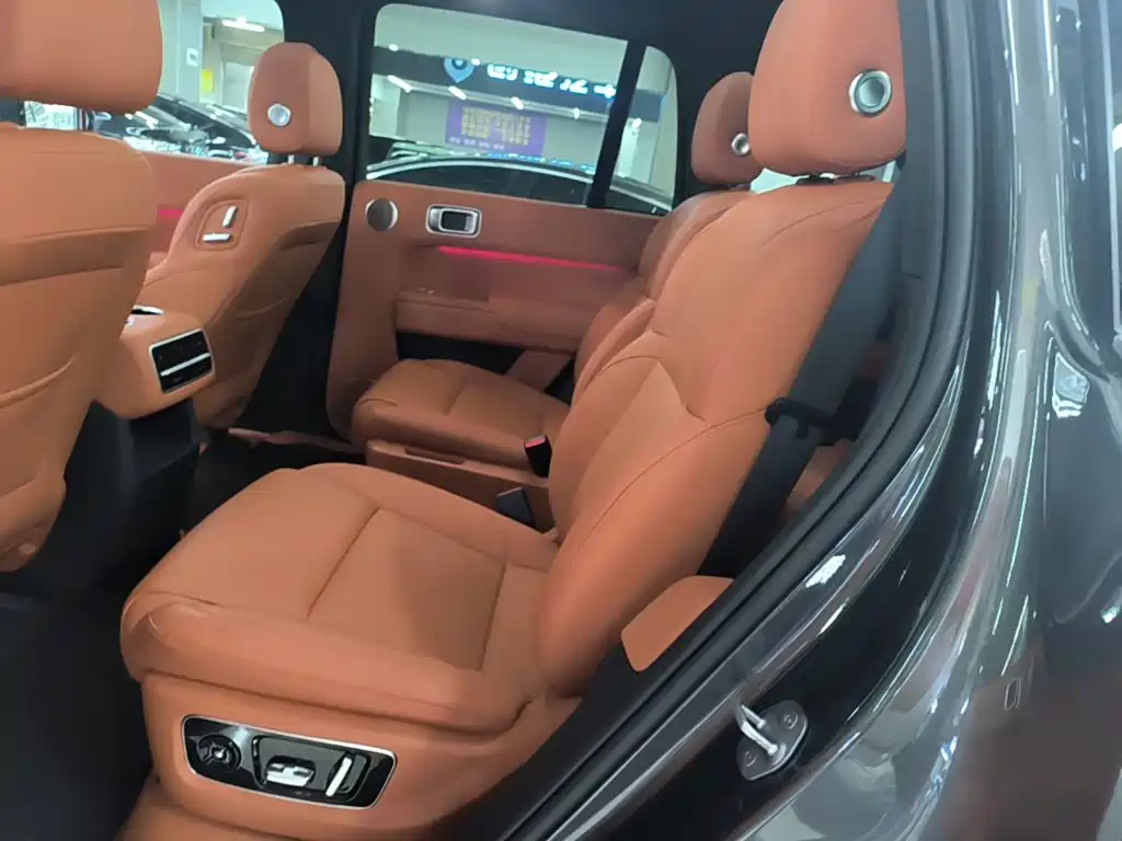 Li Auto Li L8 — миниатюра 17
