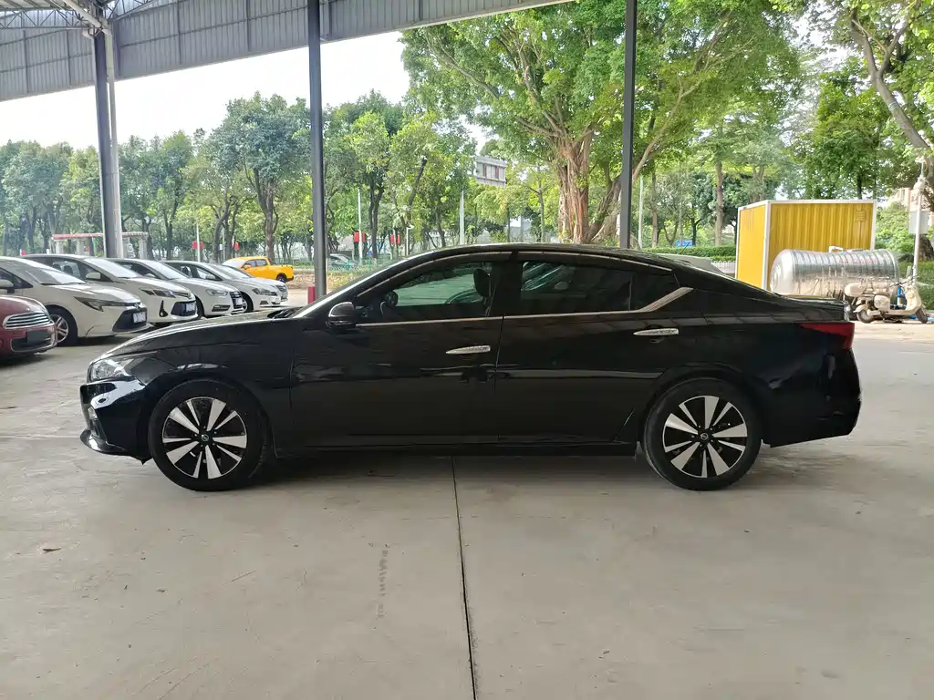 Nissan Teana — миниатюра 4