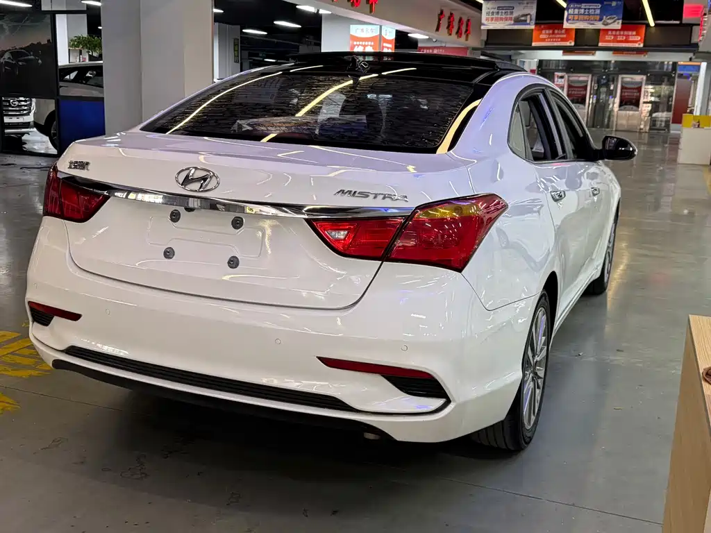 Hyundai Mistra — миниатюра 6