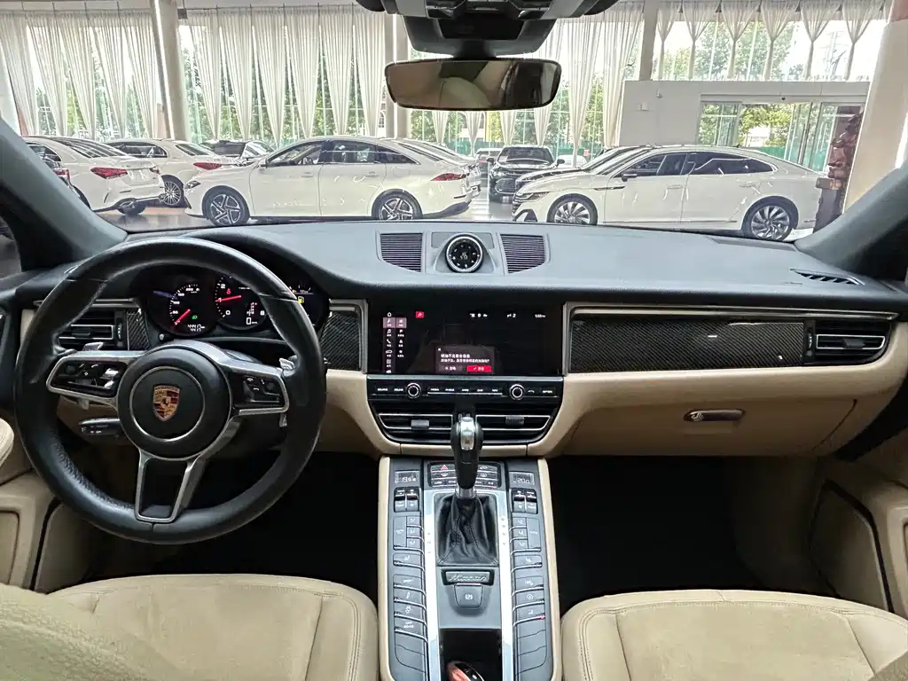 Porsche Macan — миниатюра 18