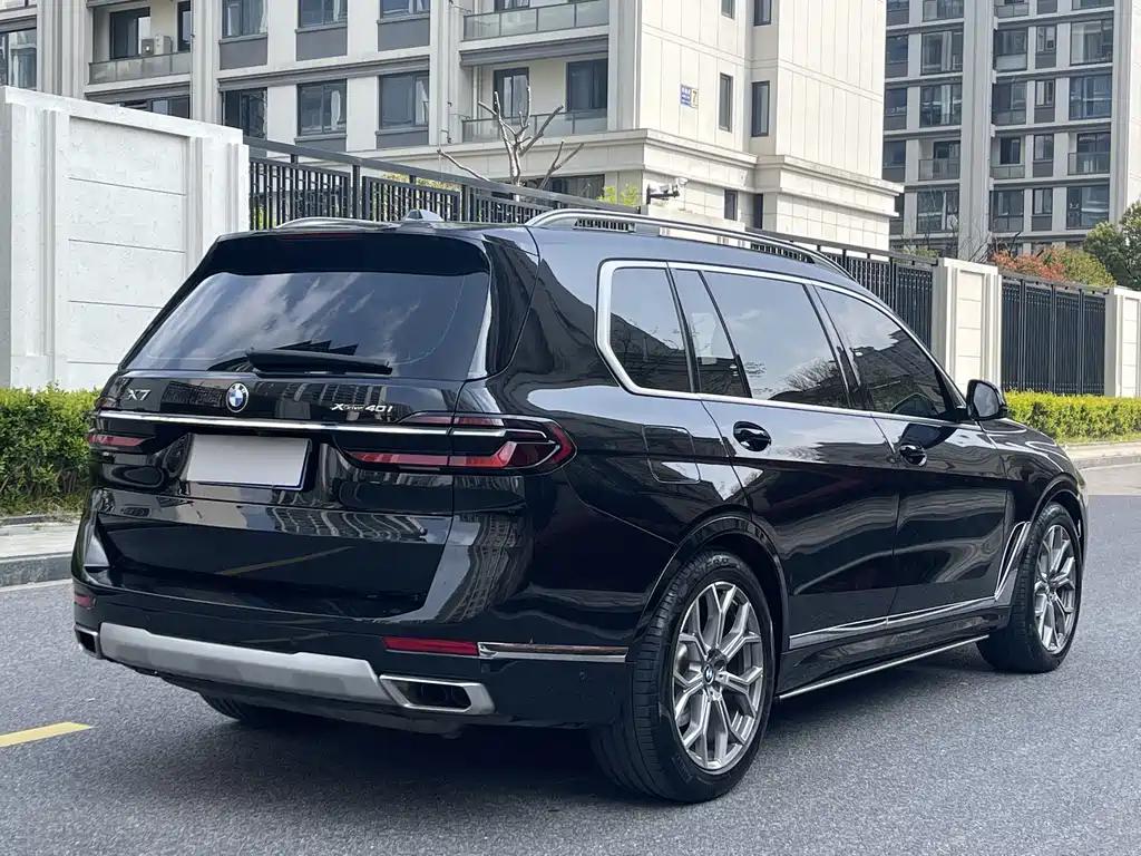 BMW X7 2023 xDrive40i Lead Luxury