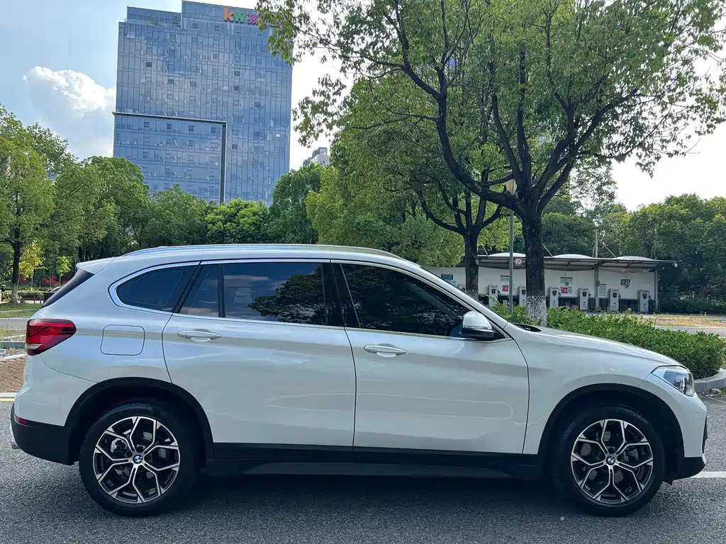 BMW X1 — миниатюра 5