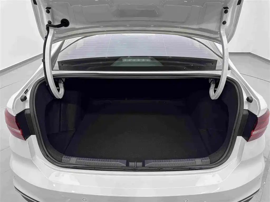 Volkswagen Lavida — миниатюра 26