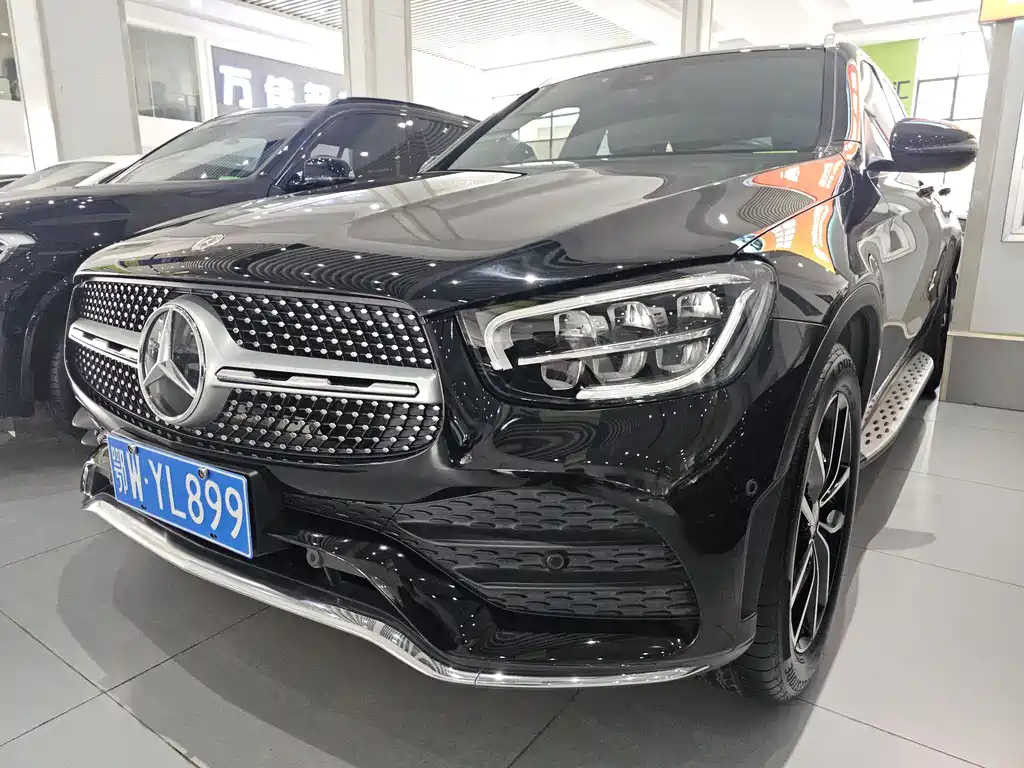 MERCEDES-BENZ GLC