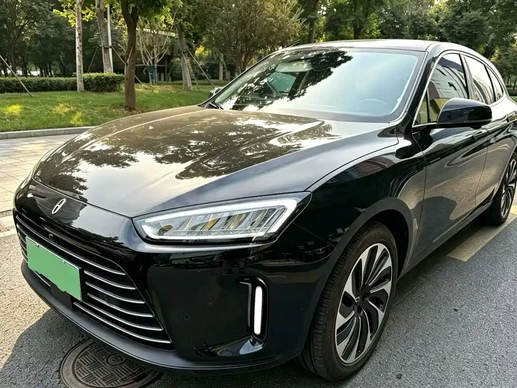 AITO M5