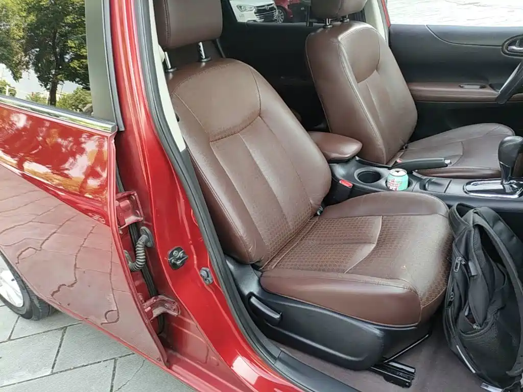 Nissan Tiida — миниатюра 25