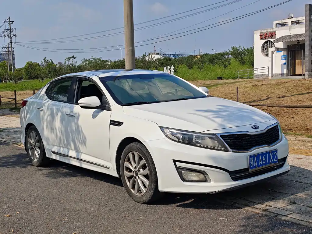 Kia K5 2014 2.0L AT GLS