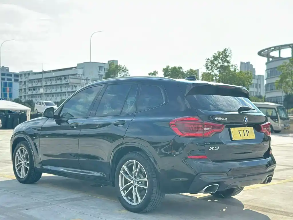 BMW X3 — миниатюра 7