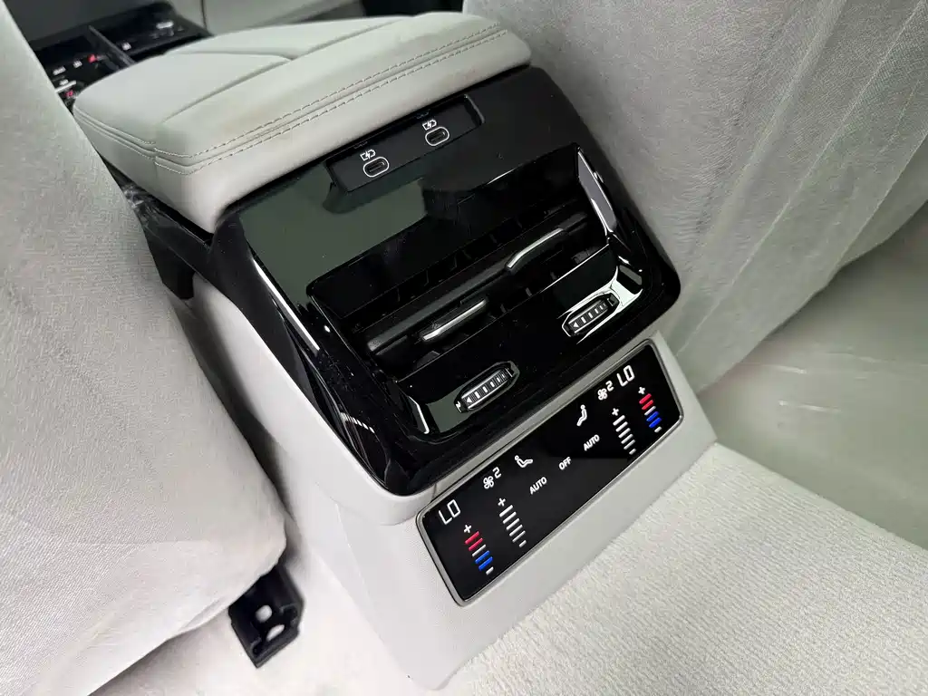 Audi A6L — миниатюра 15