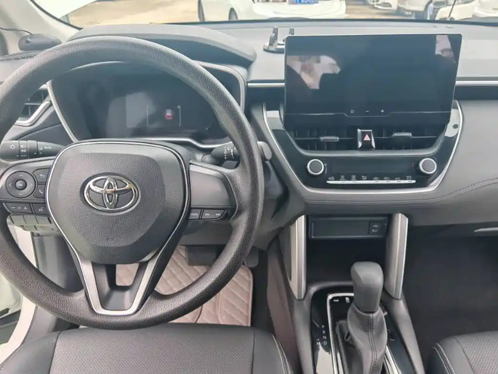 Toyota Frontlander — миниатюра 9