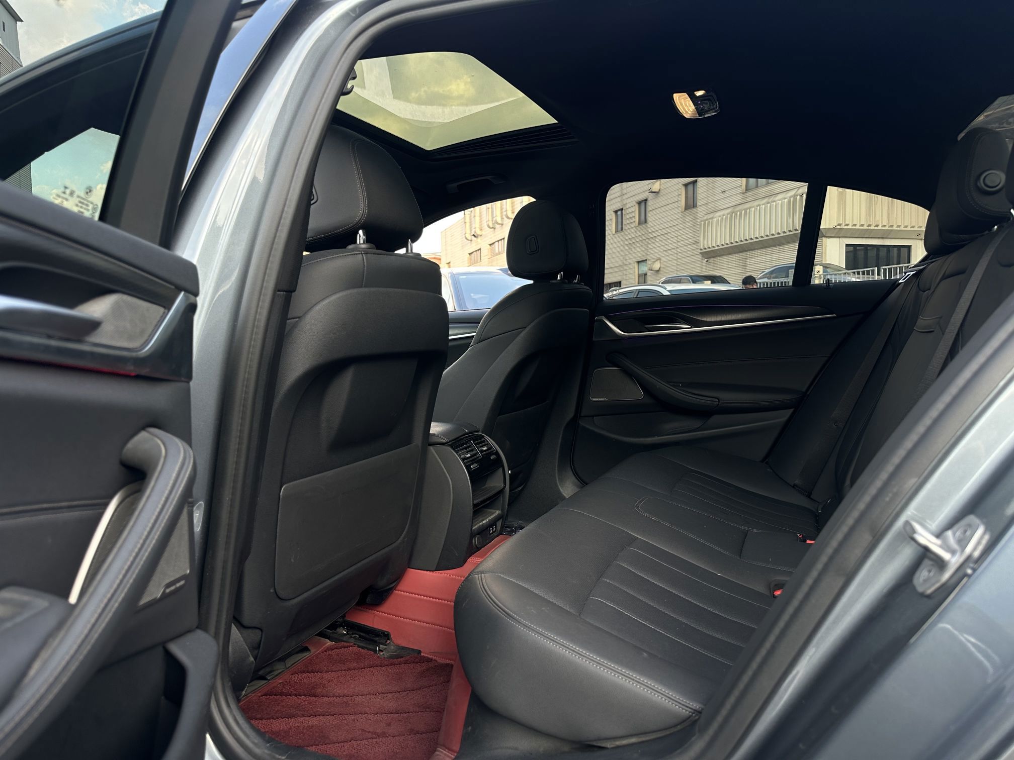 BMW 5 Series (Import) — миниатюра 8