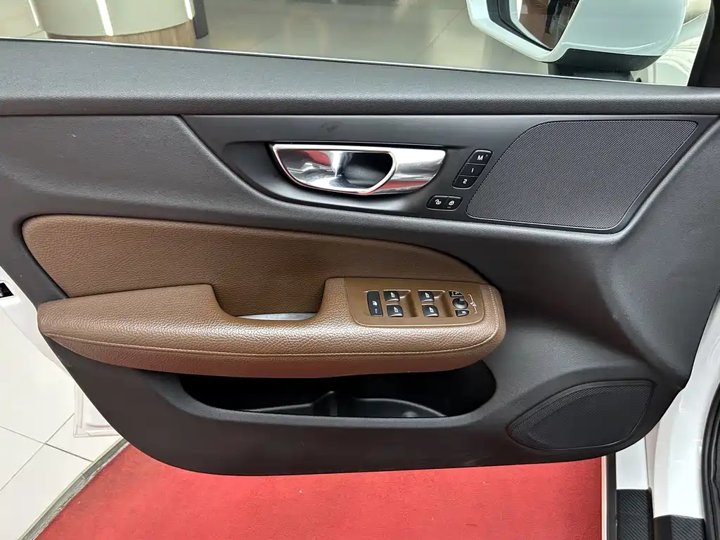 Volvo S60 — миниатюра 12