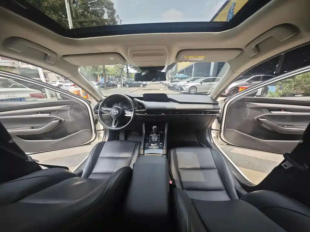 Mazda 3 Axela — миниатюра 6