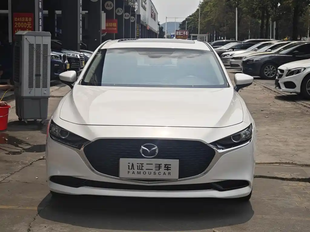 Mazda 3 Axela — миниатюра 2