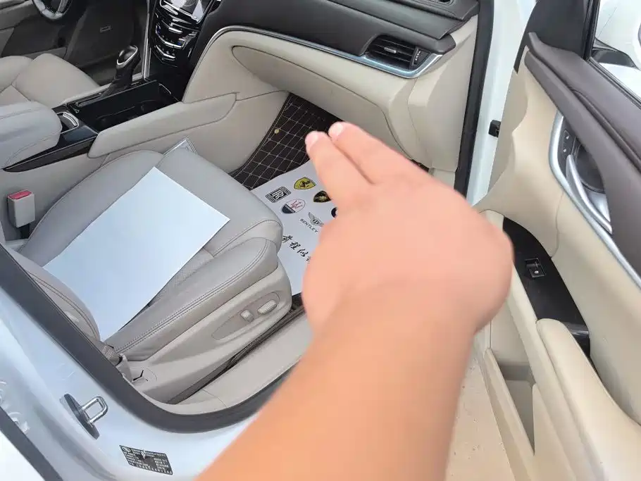 Cadillac XTS — миниатюра 8