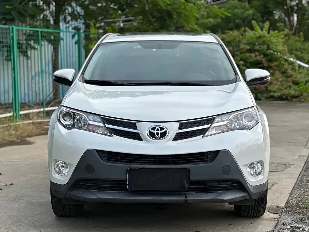 Toyota RAV4 — миниатюра 2
