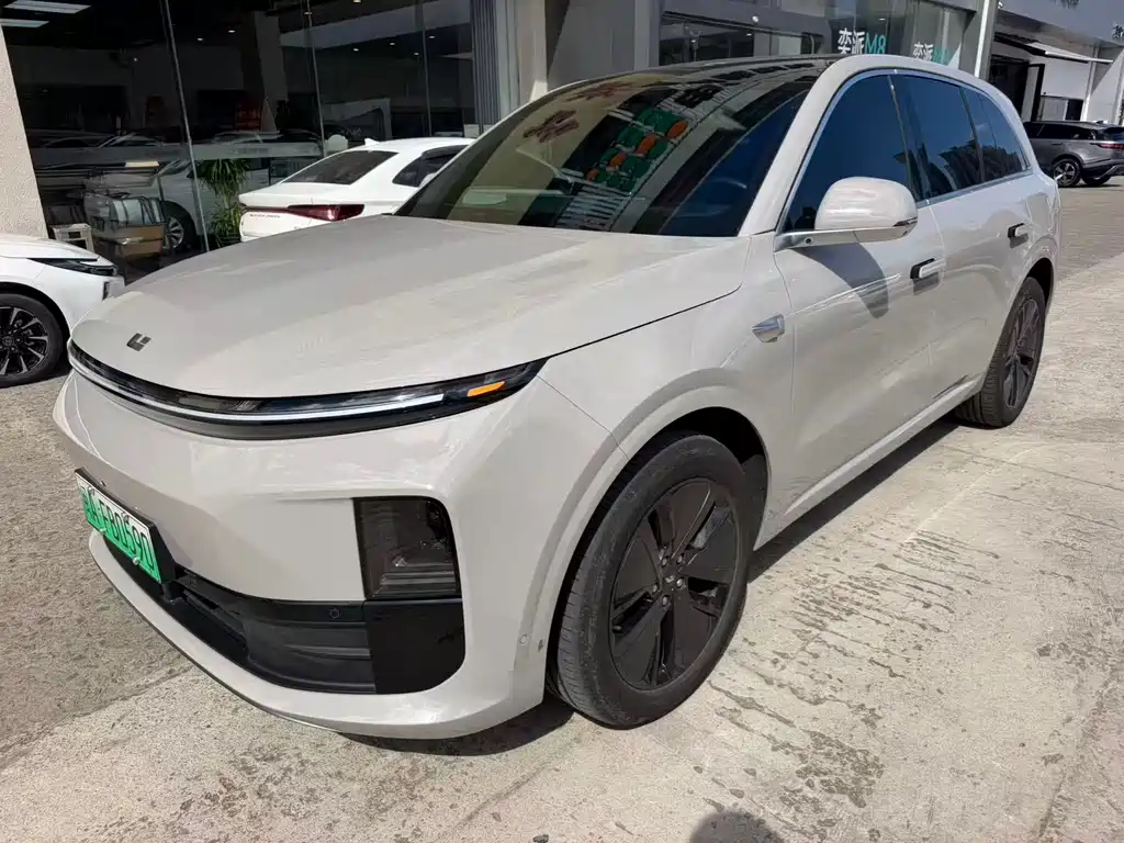 Li Auto L6