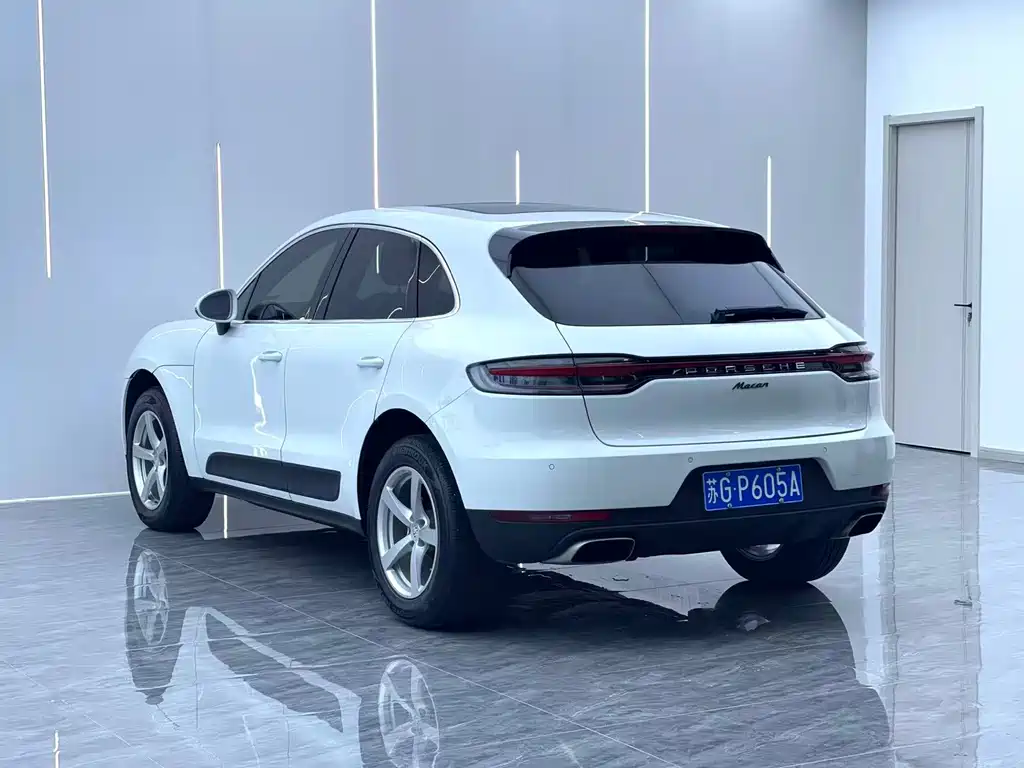 Porsche Macan — миниатюра 15