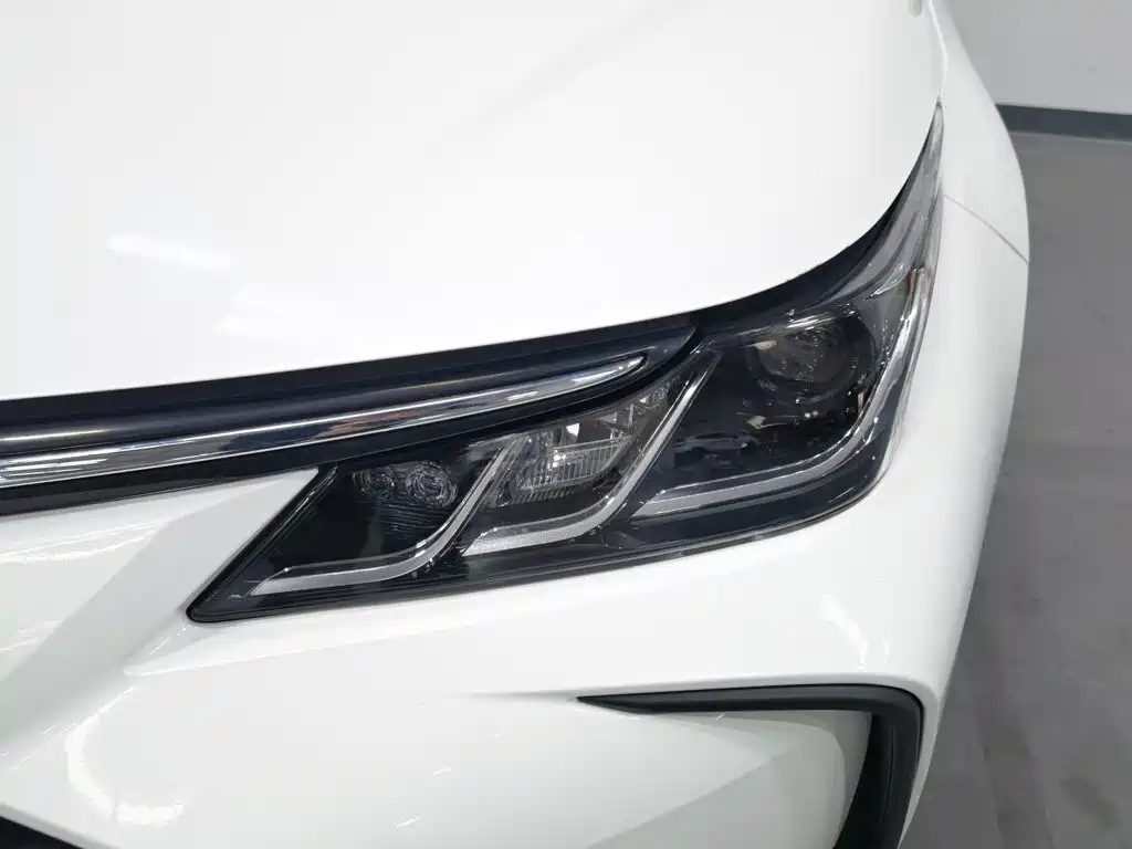 Toyota Corolla — миниатюра 7