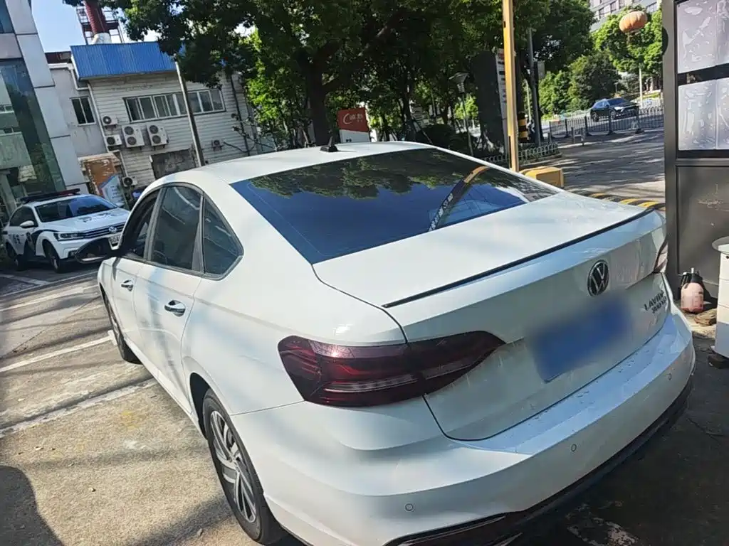 Volkswagen Lavida — миниатюра 5