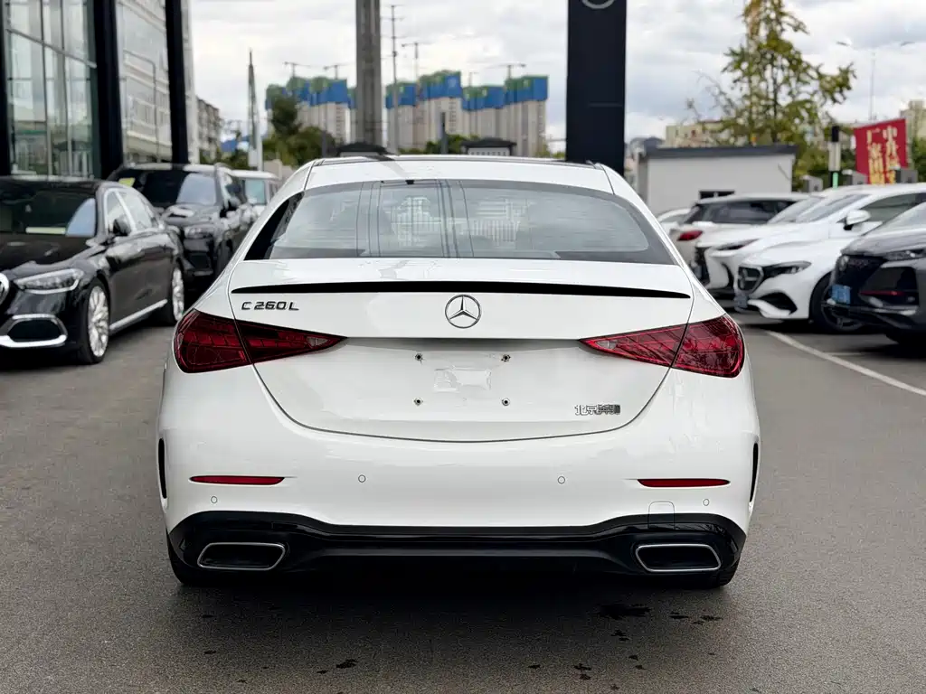 Mercedes-Benz C-Class — миниатюра 7